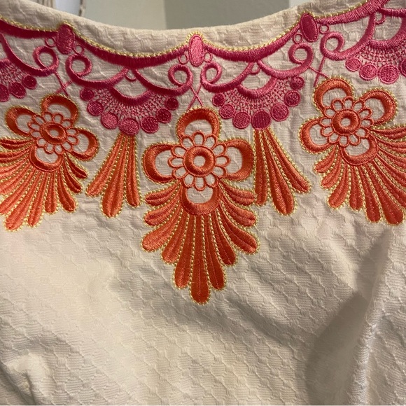 Lilly Pulitzer Dress White Quilt Embroidered Detail Dainty Shift Dress Size 2 - Picture 7 of 11